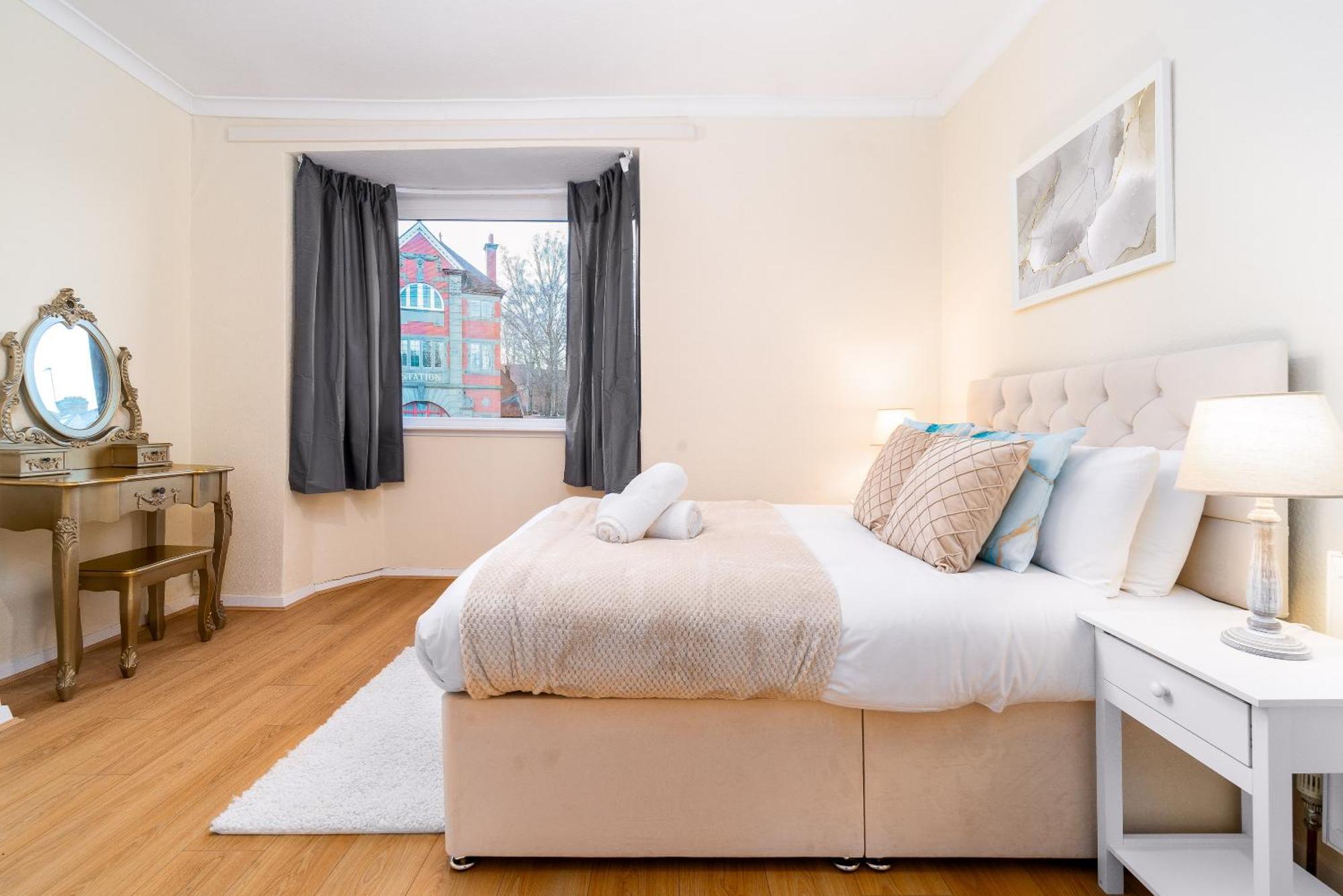 Luxury 3 Bedroom House - Harborne - Parking - Garden - Wifi & Netflix 122G Birmingham Exterior photo