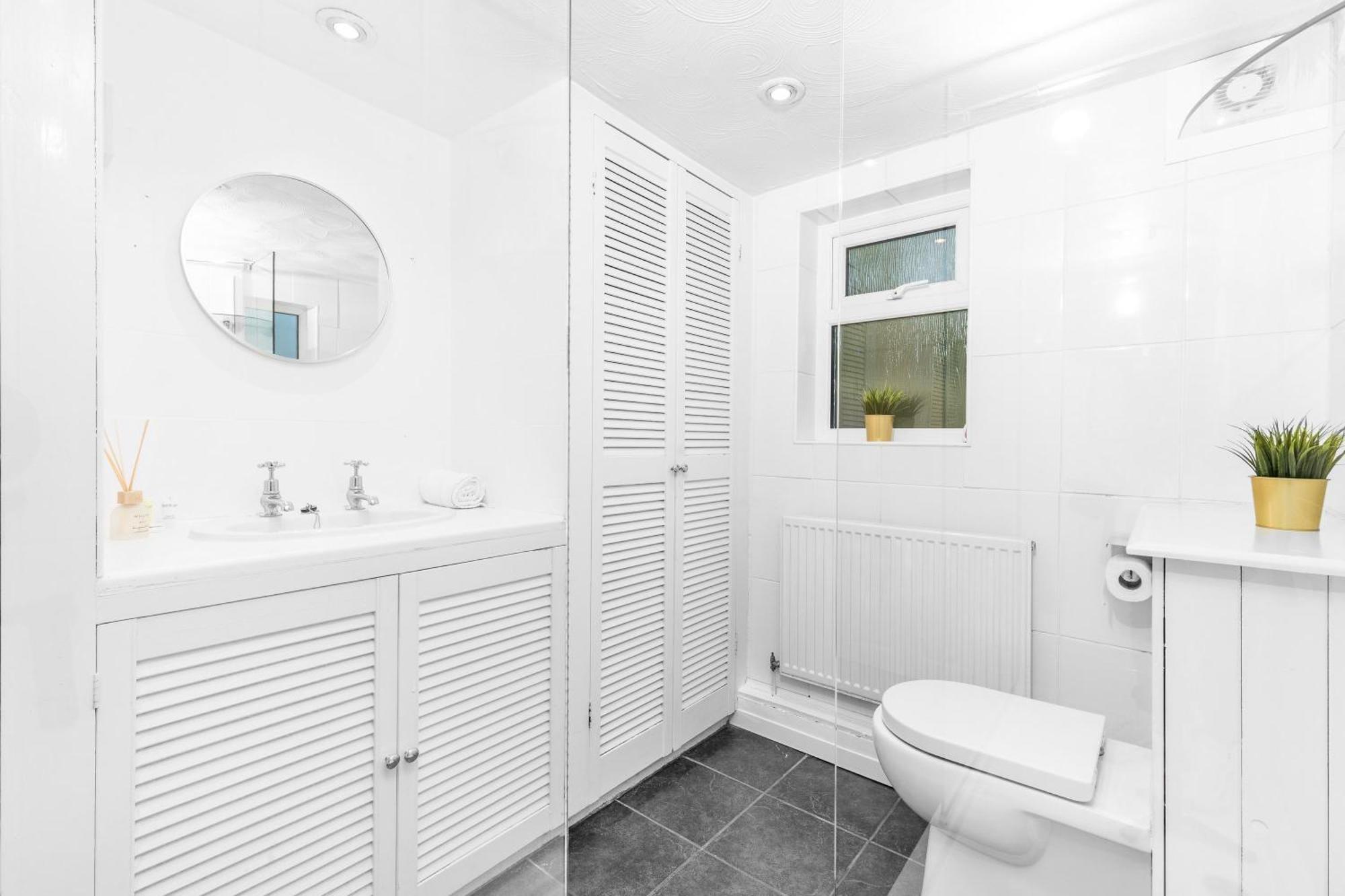 Luxury 3 Bedroom House - Harborne - Parking - Garden - Wifi & Netflix 122G Birmingham Exterior photo